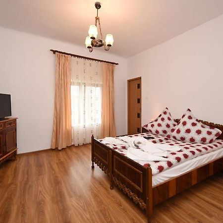 Готель Casa Para Хацег Екстер'єр фото