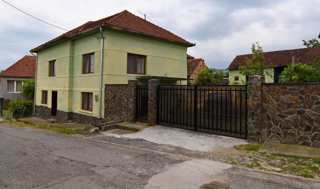 Готель Casa Para Хацег Екстер'єр фото
